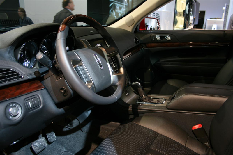 Illustration for article titled 2010 Lincoln MKT: Crossover For The Super-Segmented Masses